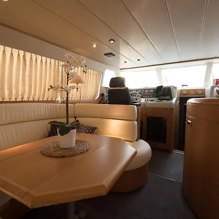 Solymar Greece Yachting. M/y 